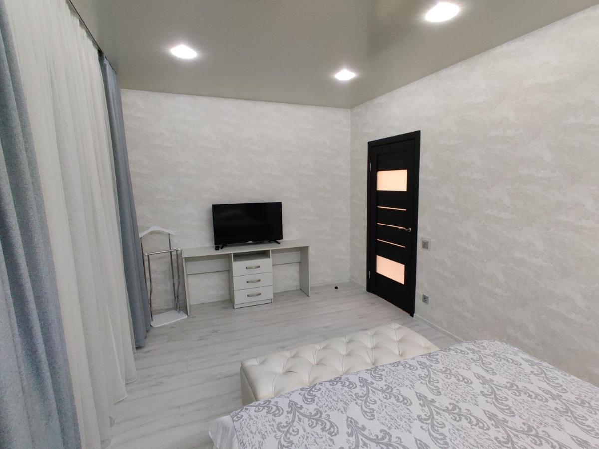 Appartement Yarovytsya Vip In The Center à Lutsʼk Extérieur photo